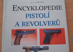 A. E. Hartink: Encyklopedie pistolí a revolverů